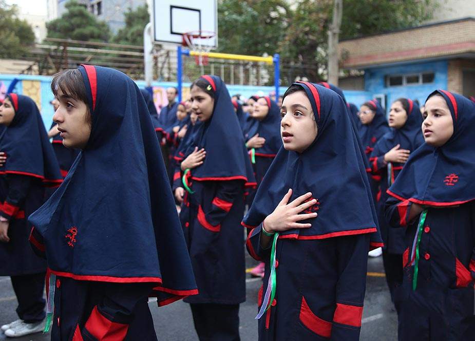 İranda orta məktəblər mayın 16-da açılacaq