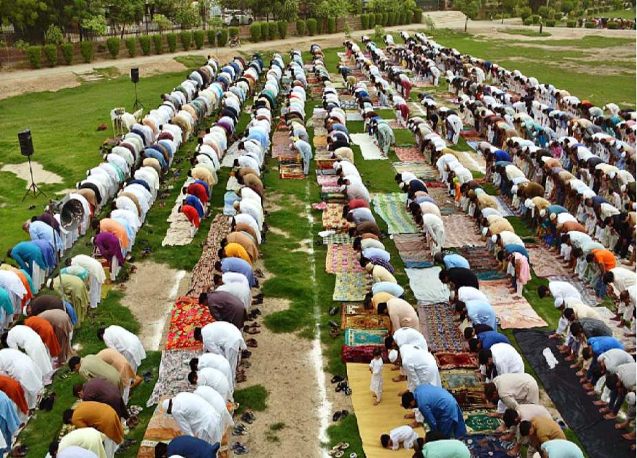لاہور، ناصر باغ میں عید کا اجتماع، ملکی سلامتی کیلئے خصوصی دعا