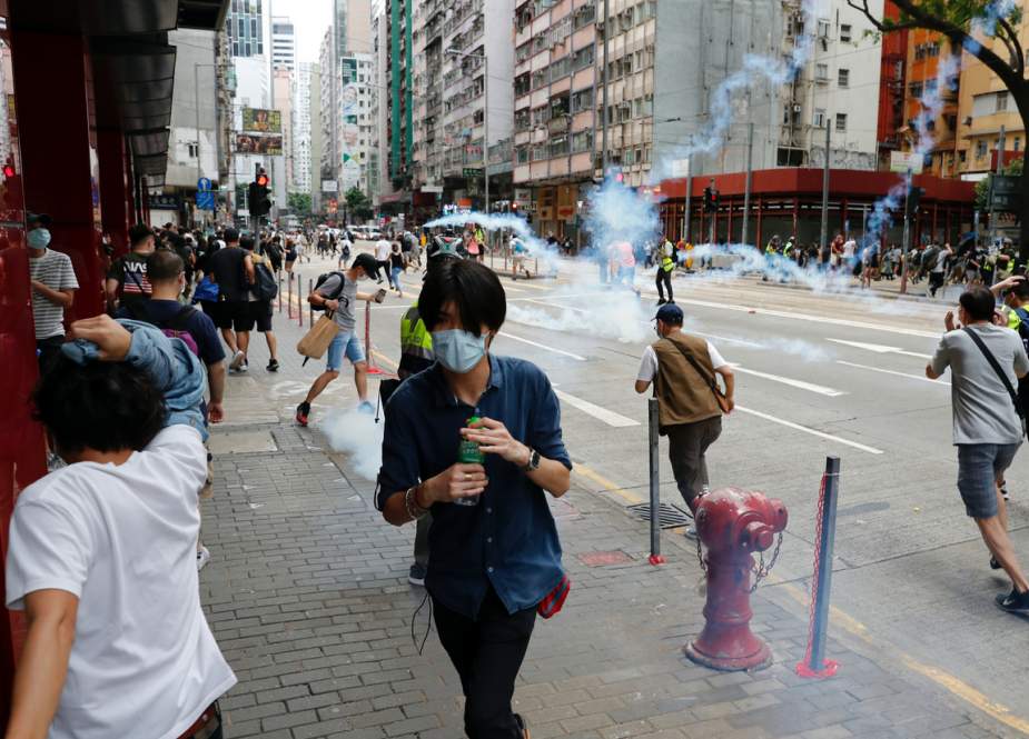 Anti-government protesters effectively blocked traffic in downtown Hong Kong.JPG