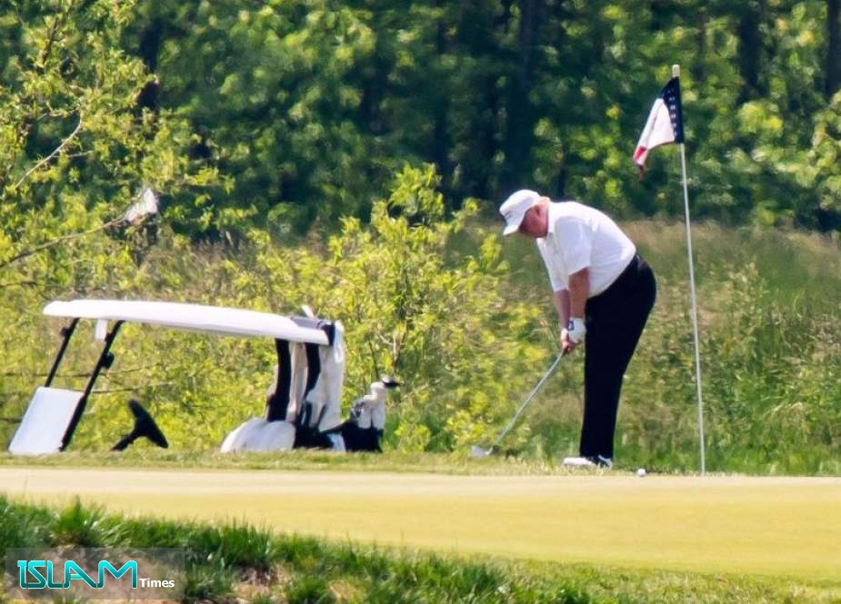 Trump Fumes as Media Slams Coronavirus Pandemic Golf Outing