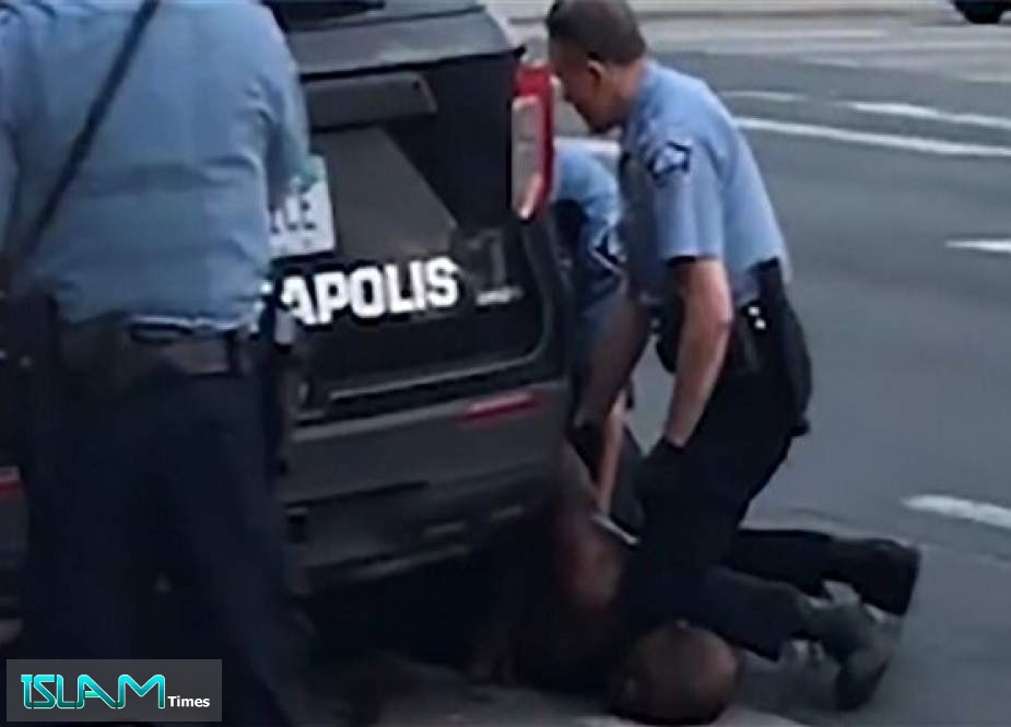 Foreign Ministry Censures US Police Brutality against Black Men