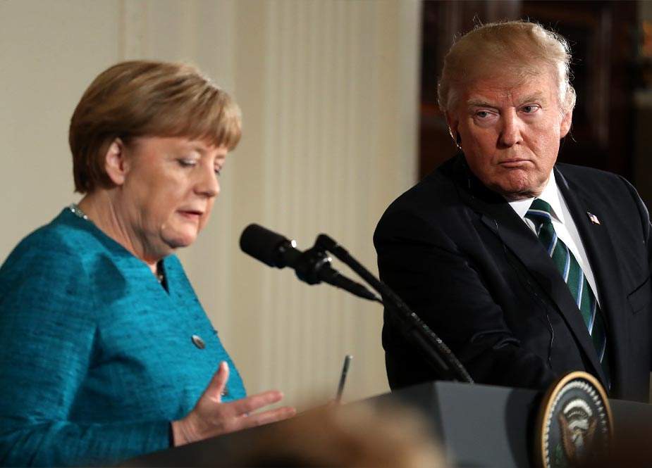 Trampla Merkel arasında gərgin anlar yaşandı - Kritik müzakirə