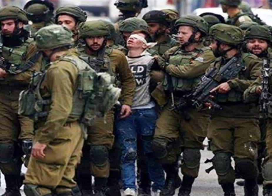 نظامیان صهیونیستی یک کودک فلسطینی را در رام الله دستگیر کردند