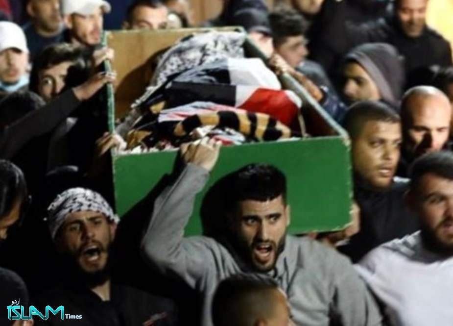 معذور فلسطینی شہید "ایاد خیری" کے جنارے میں سینکڑوں شہریوں کی شرکت
