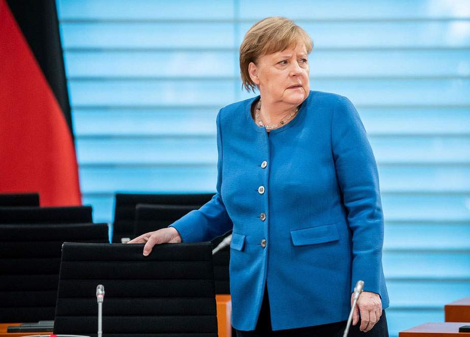 Merkeldən etiraf: Avropa müdafiəsizdir