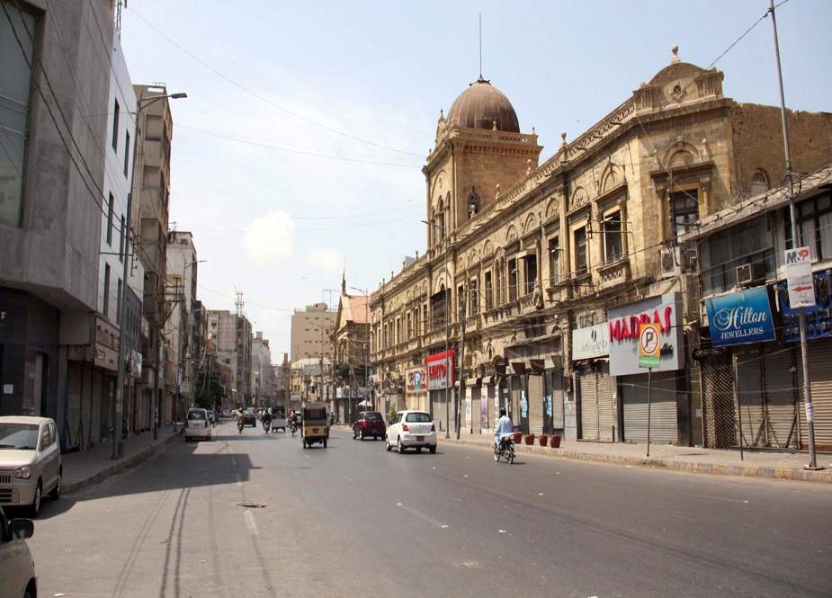 کراچی میں اسمارٹ لاک ڈاؤن سے ملا جلا رجحان، کہیں کیسز کم کہیں زیادہ