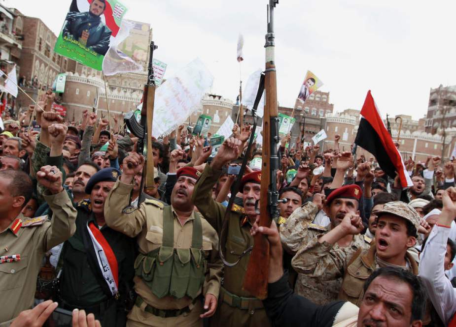 Houthi Luncurkan Serangan Rudal dan Drone ke Arab Saudi