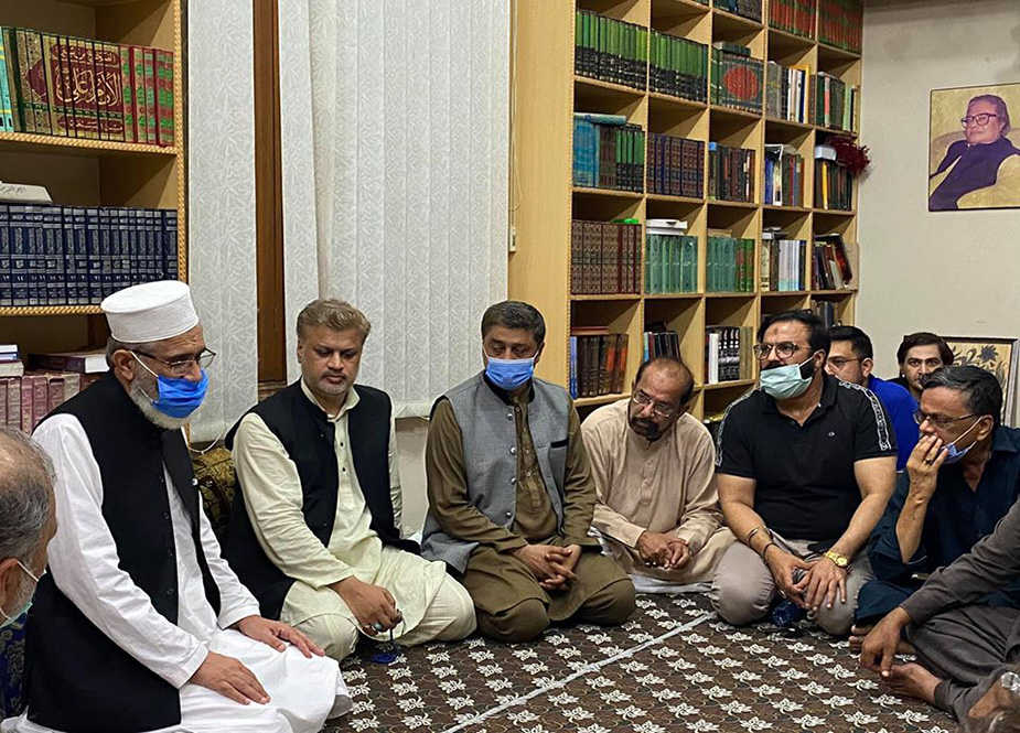 امیر جماعت اسلامی سراج الحق کی علامہ طالب جوہری کے گھر آمد، اہلخانہ سے تعزیت