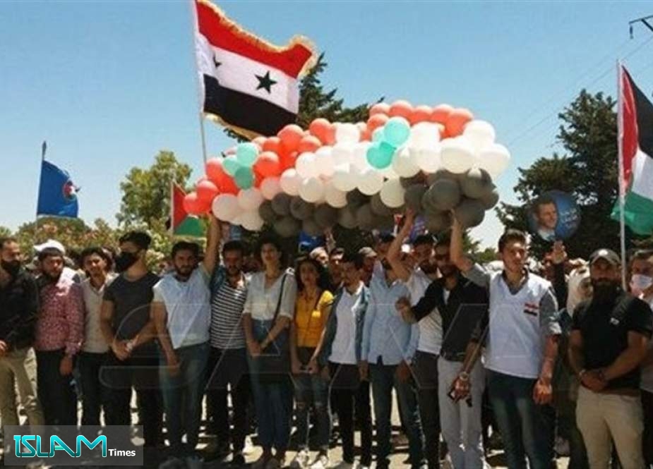 Syrian Protesters Vow to Continue Fight until Liberation of Golan Heights from Israel