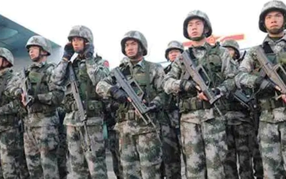 چینی حکومت نے بھارت کی سرحد پر فوجی نفری میں اضافہ کر دیا