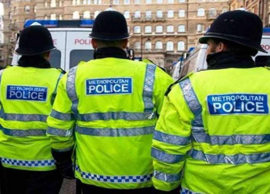 لندن میں پولیس اہلکاروں کا سیاہ فام شخص پر تشدد