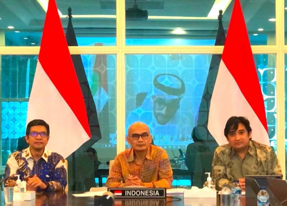 Direktur Jenderal Asia Pasifik dan Afrika yang juga Senior Official Indonesia untuk IORA, Desra Percaya (tengah). Foto: Dok.Kemenlu RI via Medcom