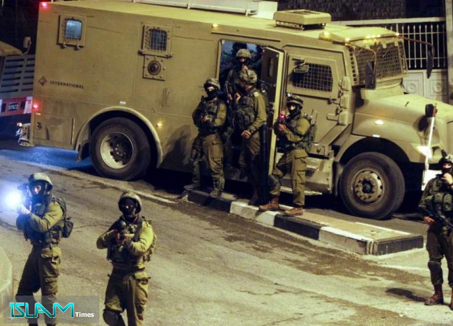 إصابة عشرات الفلسطينيين بالاختناق في مواجهات مع الاحتلال