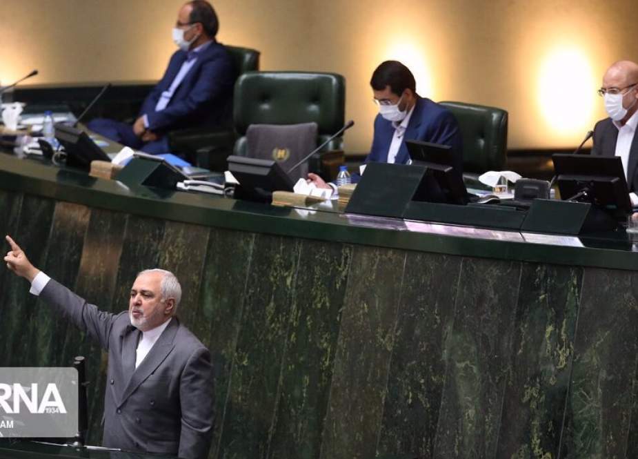 Iran Buang Dolar AS Ringankan Tekanan Sanksi