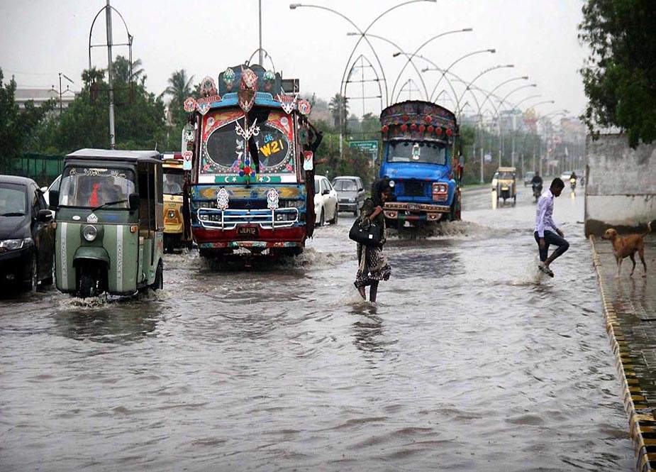 اندرون سندھ اور کراچی میں مون سون کی دھواں دار انٹری، موسلادھار بارش