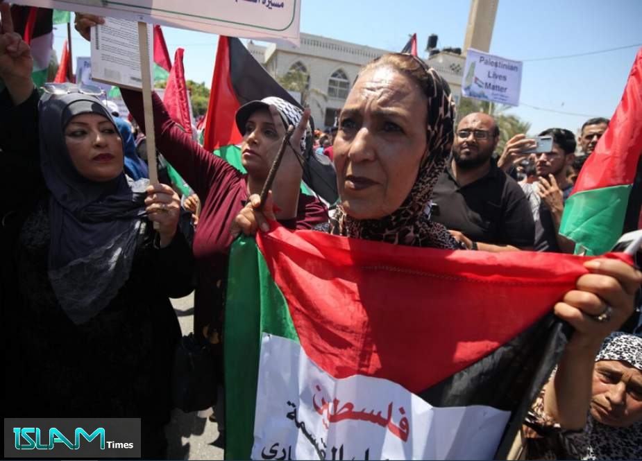 Palestinians in Gaza came together to demonstrate against Israel