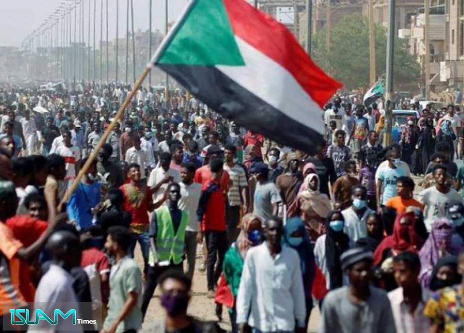 Sudan Reshuffles Government in Bid to Appease Protests