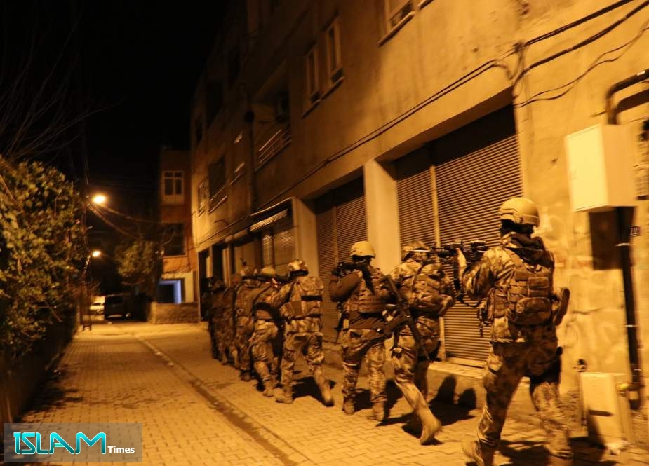 Turkish Police Detain 27 People over Links to Daesh