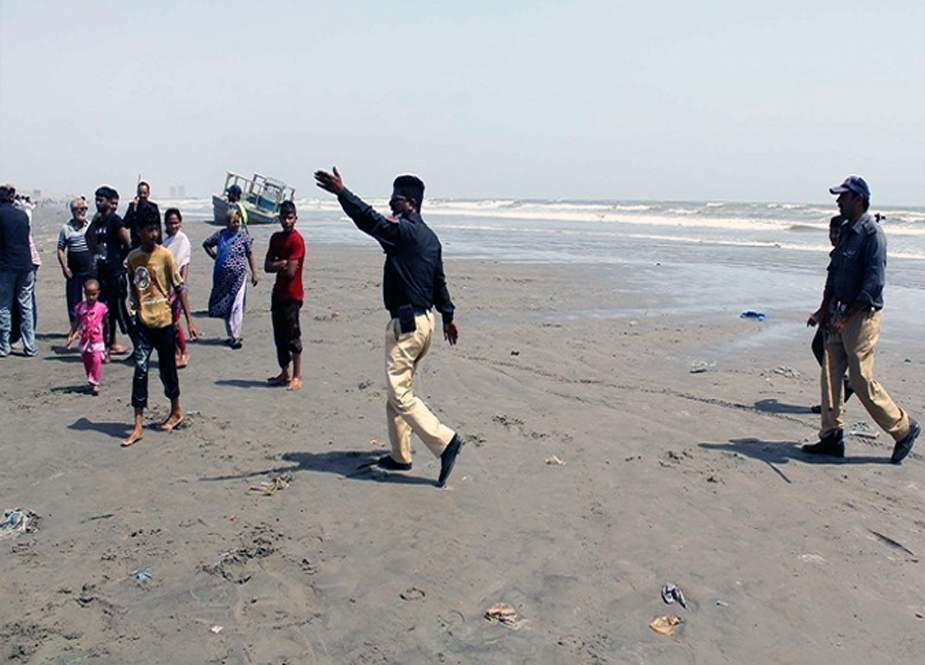 کراچی سمیت سندھ بھر میں ایک ماہ تک سمندر اور دریا میں نہانے پر پابندی عائد
