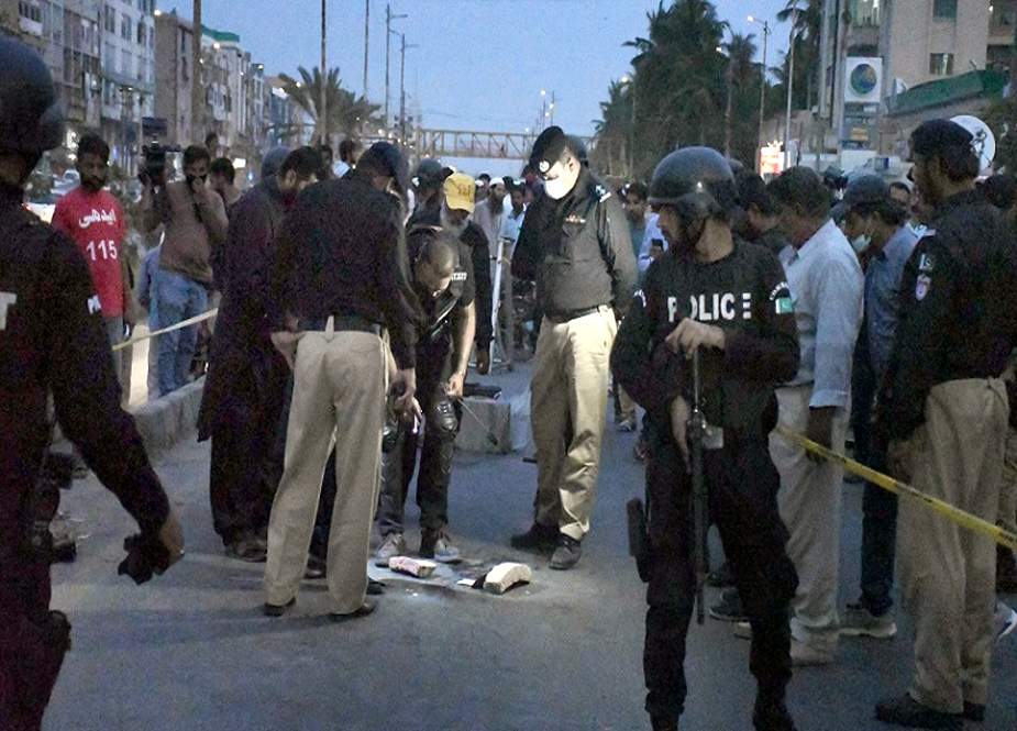 کراچی میں جماعت اسلامی کی کشمیر ریلی پر کریکر حملہ، 39 افراد زخمی