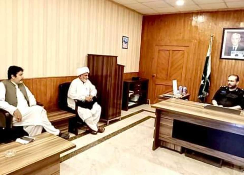 پشاور، علامہ رمضان توقیر کی سی سی پی او سے ملاقات، محرم الحرام کے حوالے سے گفتگو