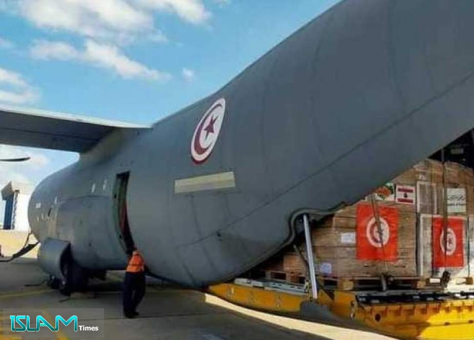 وصول طائرة مساعدات تونسية إلى بيروت