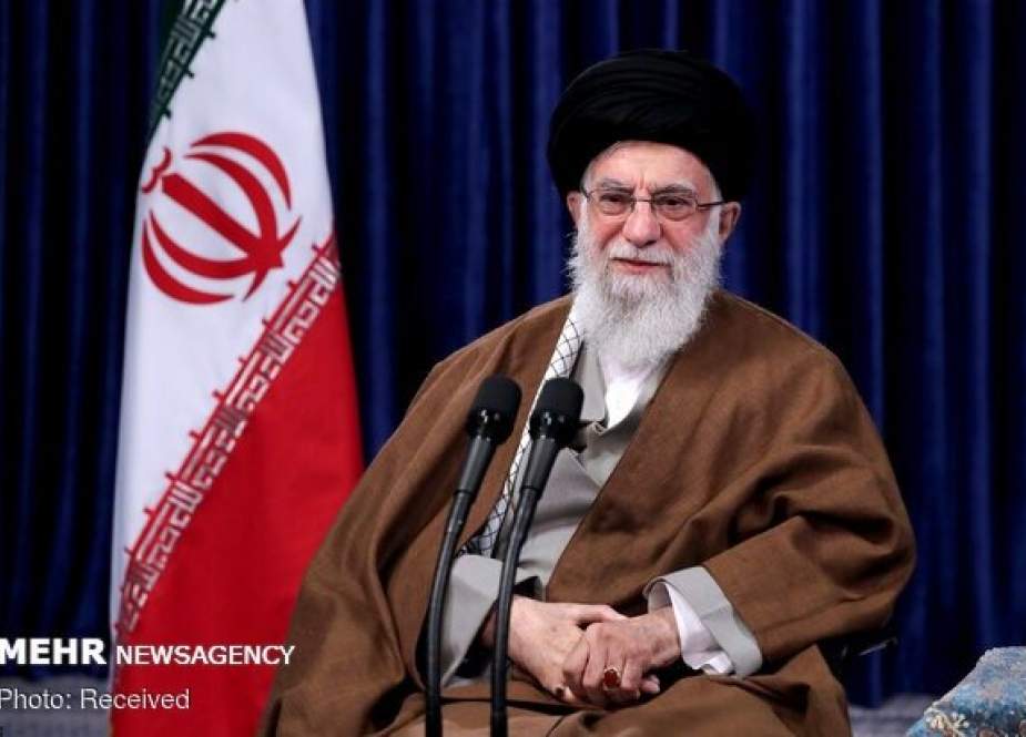 Ayatullah Khamenei: Banyak Buku Dapat Ditulis Tentang Kejahatan Tentara Arogan AS