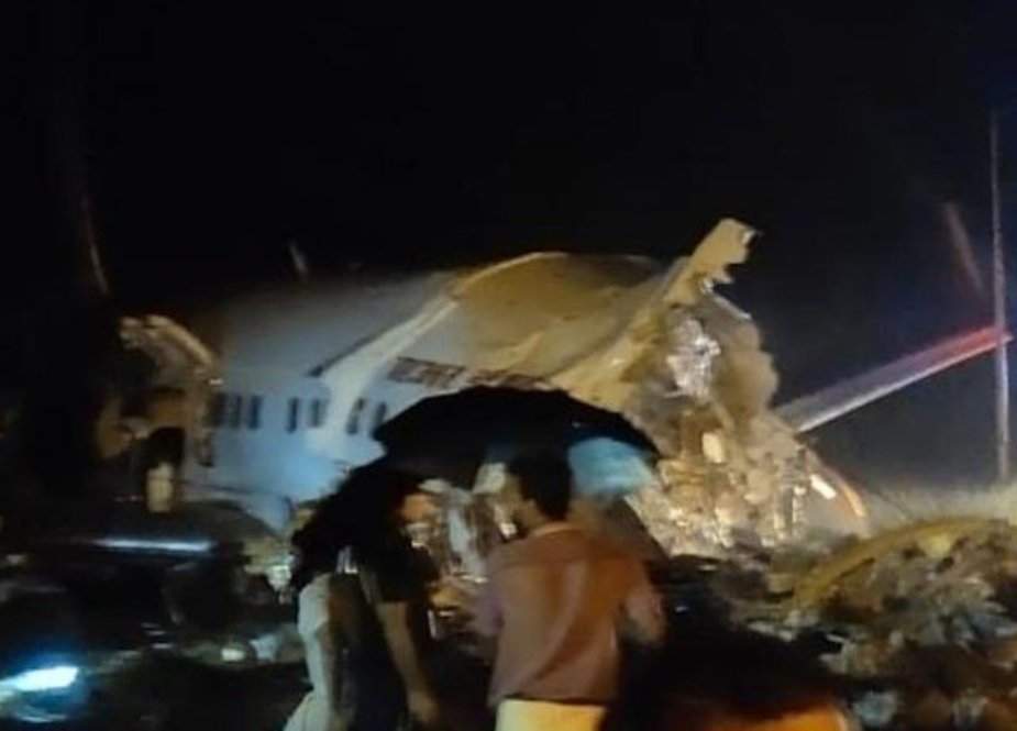 بھارت میں مسافر بردار طیارے کو خوفناک حادثہ، پائلٹ سمیت 17 افراد ہلاک