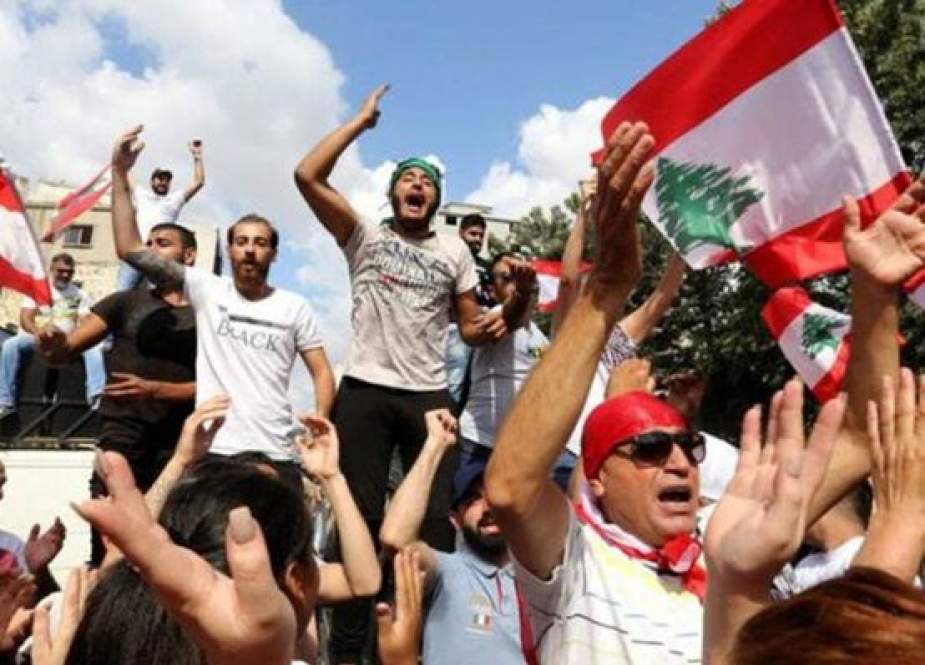 تلاش برای تغییر مطالبات اقتصادی مردم لبنان به درگیری طایفه ای
