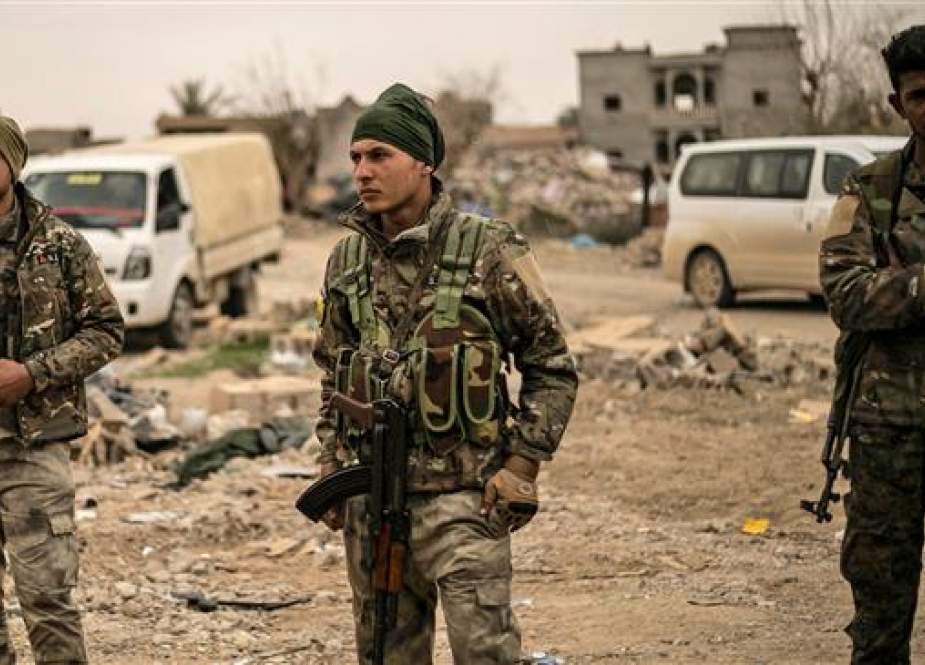 Militan Dukungan AS "SDF" Menculik 9 Warga Sipil Suriah di Dayr al-Zawr 