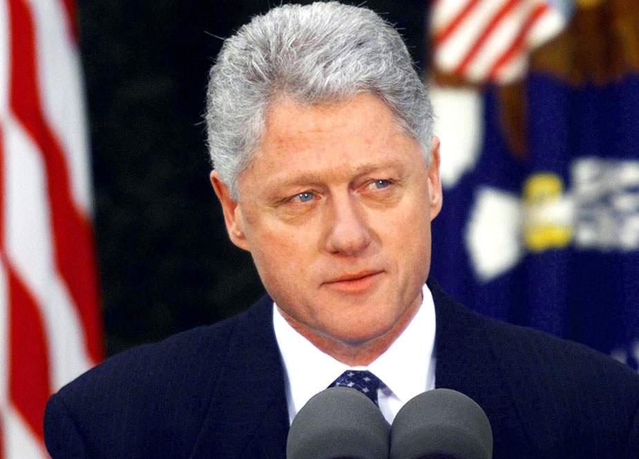 Bill Klinton: "Trampın ofisi böhran və xaosun mərkəzidir" 