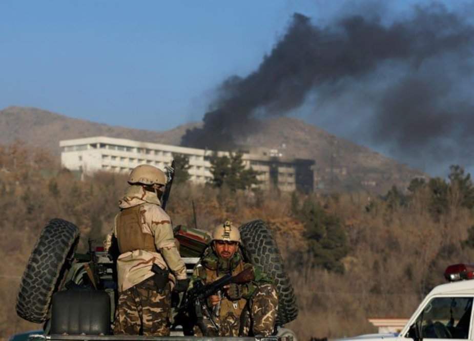 افغان فوجی کمانڈوز کی عمارت پر خودکش حملہ، 4 جاں بحق، 43 زخمی