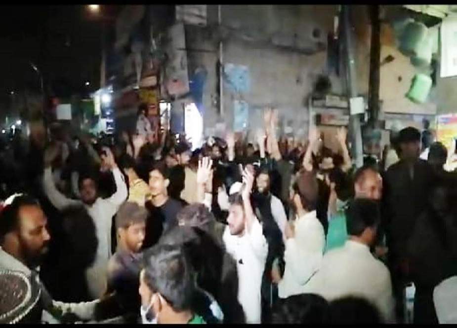 لاہور، تحریک لبیک کے سربراہ خادم رضوی کی گرفتاری کیلئے پولیس کا چھاپہ