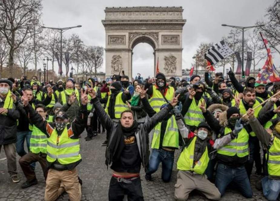 شرطة باريس تحظر احتجاجات السترات الصفراء