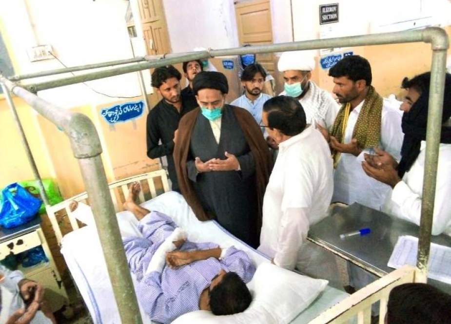 علامہ اقتدار نقوی کا وفد کے ہمراہ نشتر ہسپتال کا دورہ، زخمی عزاداروں کی عیادت کی 