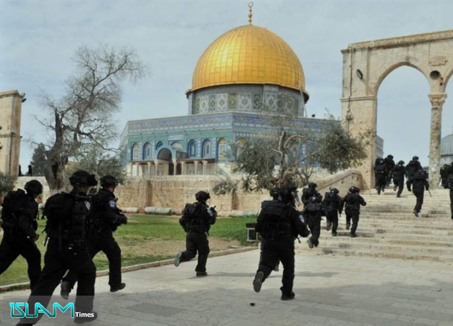 مسؤول فلسطيني يعلق على قرار الاحتلال اغلاق المسجد الاقصى