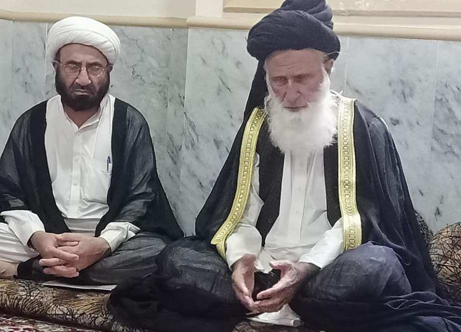 پشاور، مولانا محمد خان شیرانی کا وفد کے ہمراہ جامعہ شہید عارف الحسینی کا دورہ