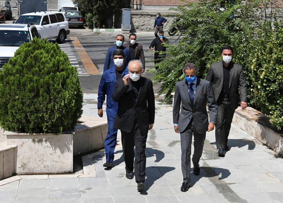 Head of IAEO Ali-Akbar Salehi and IAEA Director General Rafael Grossi in Tehran, Iran.JPG