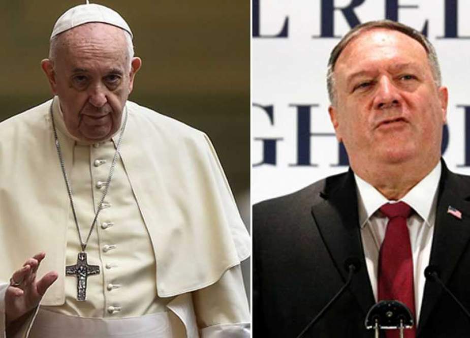 Mike Pompeo with Pope Francis.jpg