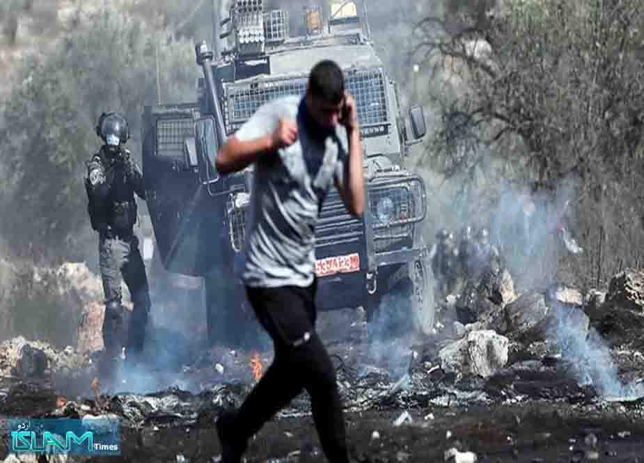 مغربی کنارے پر غاصب صیہونی فوج کا دھاوا، 20 فلسطینی زخمی