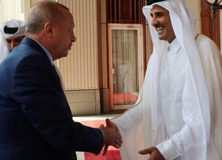 حقيقة انحناء أردوغان أمام أمير قطر