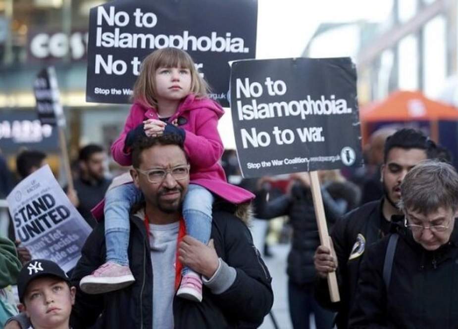 Muslim, Korban Utama "Pemujaan Kebencian"