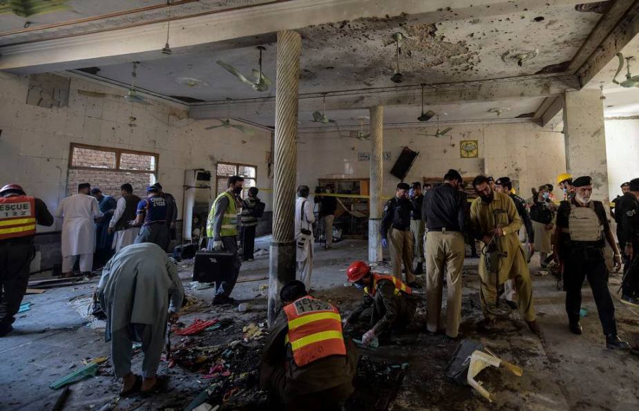 پشاور کے علاقے دیر کالونی میں کوہاٹ روڈ پر مدرسے میں بم دھماکا