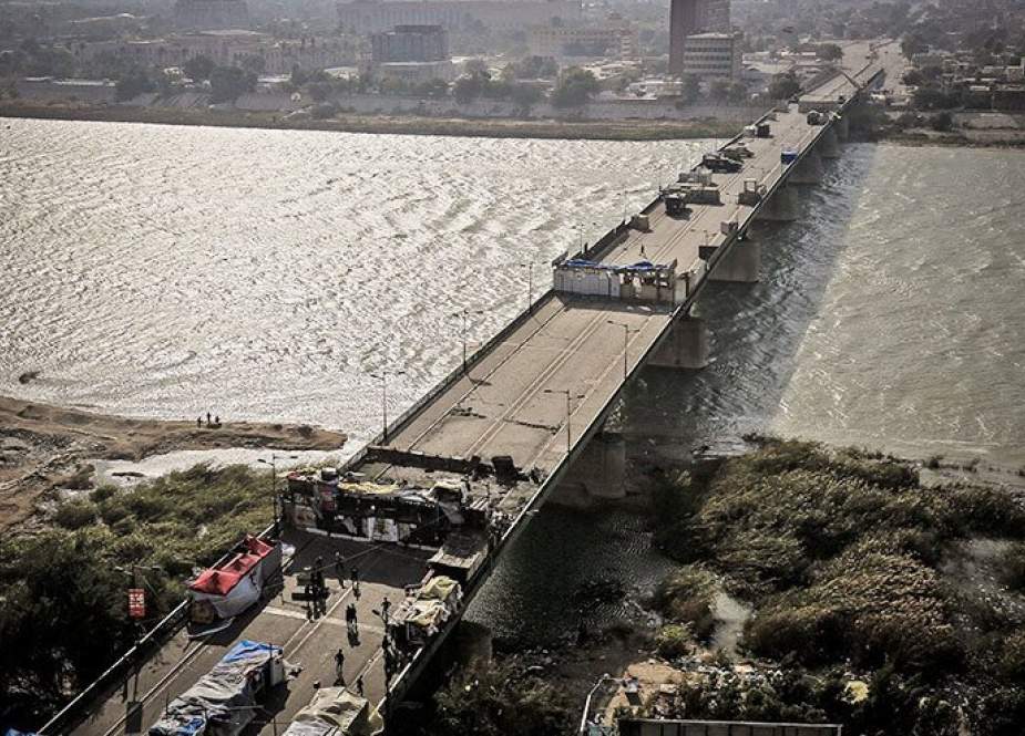 قائد عمليات بغداد يوجه بإعادة افتتاح جسر السنك