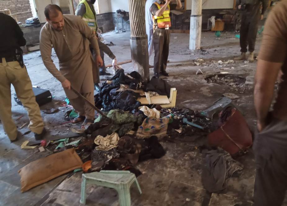پشاور، مدرسہ میں بم دھماکہ، بچوں سمیت 13 افراد شہید، 90 سے زائد زخمی