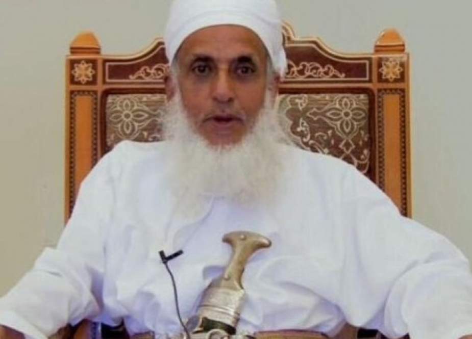 مفتي عمان يهاجم المسيئين الى الرسول: مضطربون ومختلون عقليا