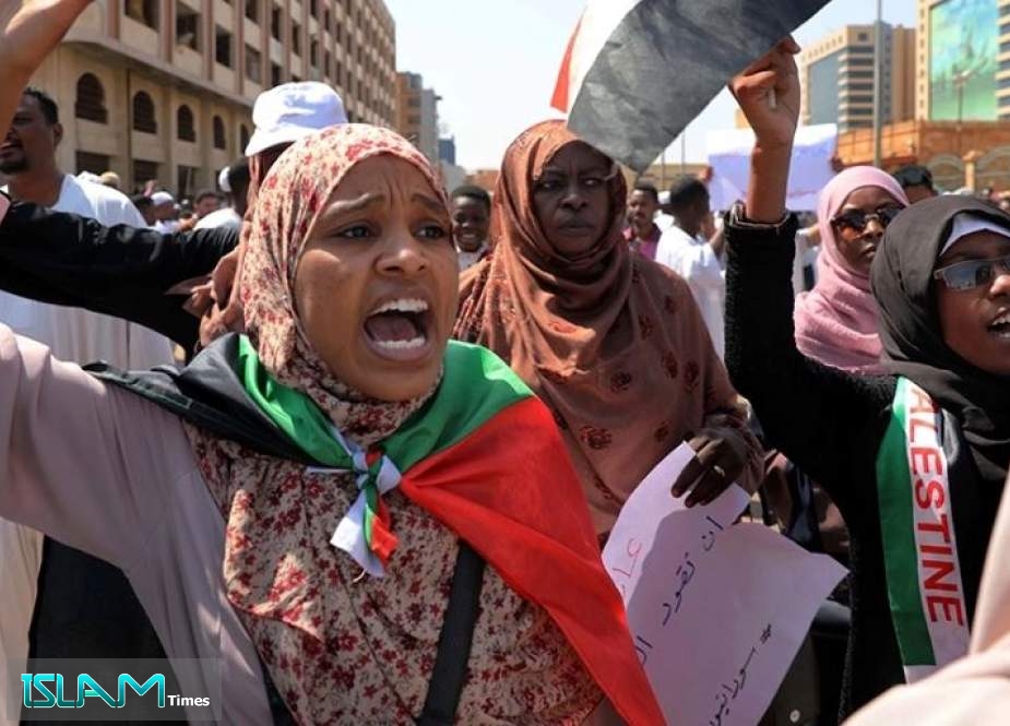 UAE Lavishes “Aid” on Sudan after Normalization with “Israel”