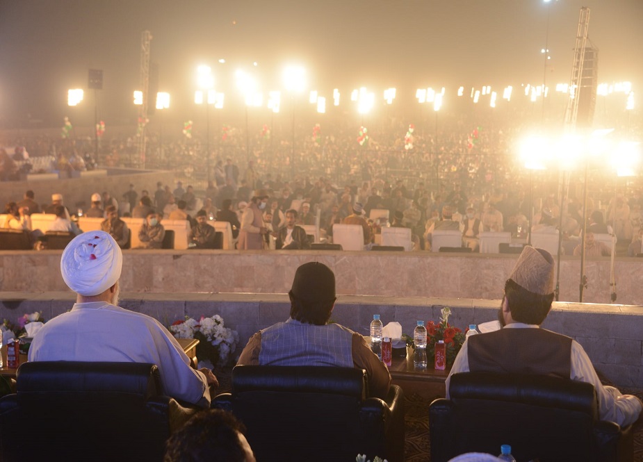 لاہور، مینار پاکستان پر منہاج القرآن کی عالمی میلاد کانفرنس کی تصاویر
