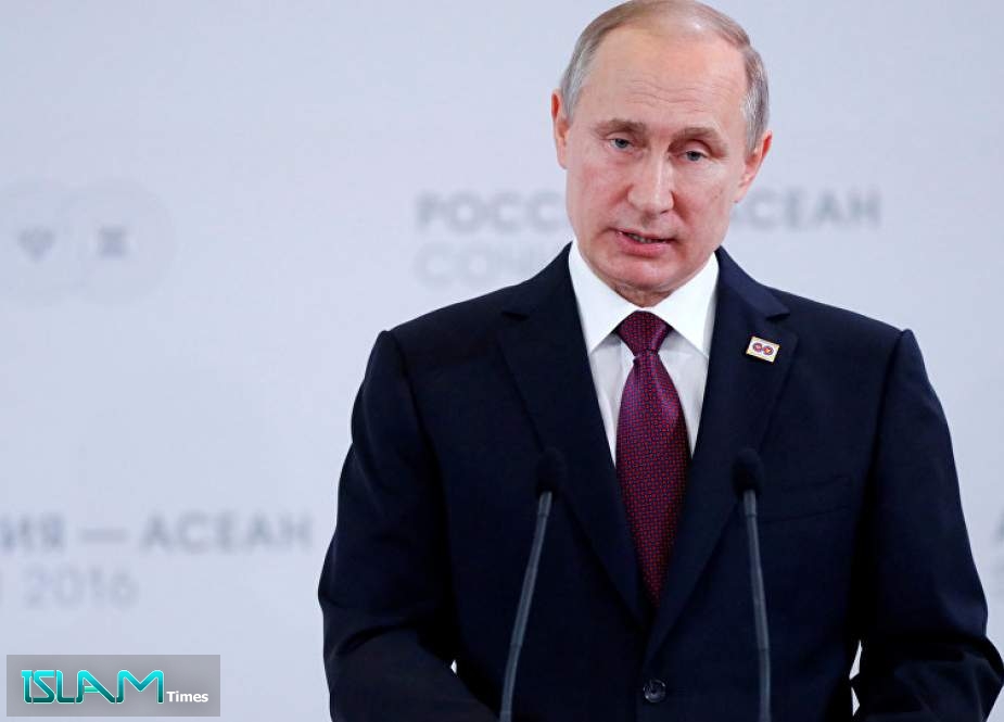 Putin Awaiting Official US Result to Congratulate Winner: Kremlin