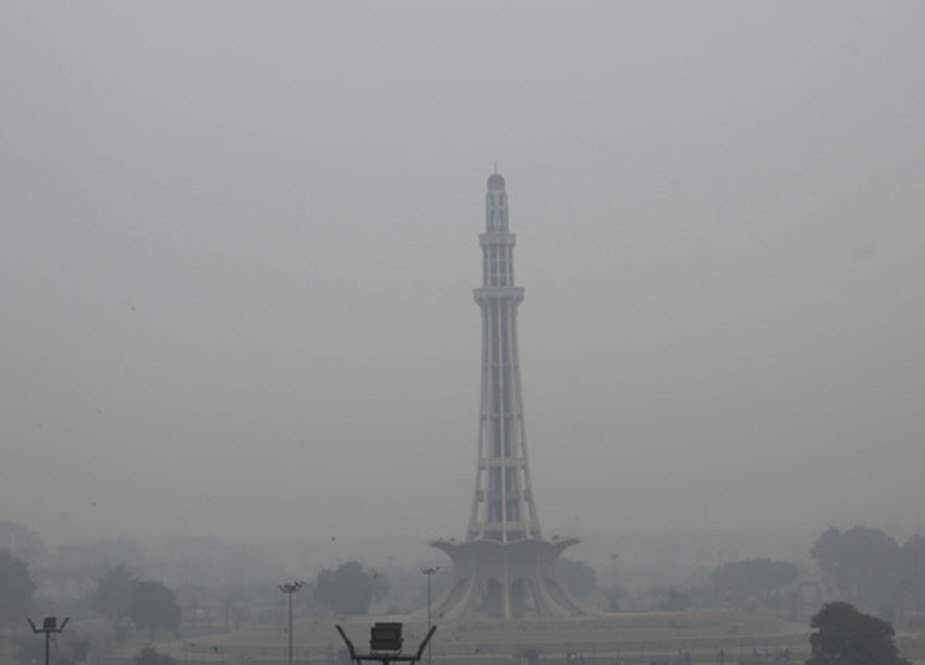 لاہور دنیا میں فضائی آلودگی میں سب سے آگے نکل گیا